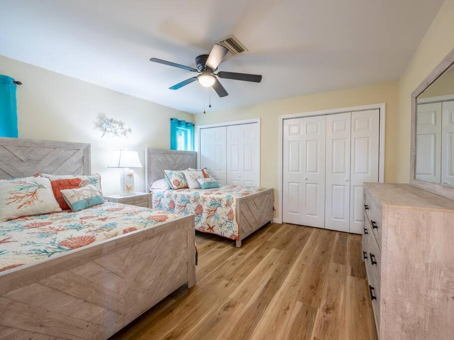 Englewood, Manasota Keys - 2 Bedroom Luxury Villa, Pool, Game Room, 6 Min To Beaches Next To Canal Kültér fotó